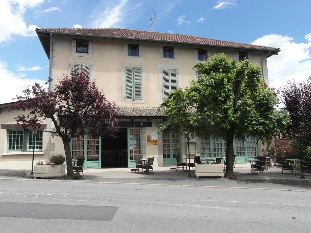 Hôtel Restaurant Le Périgord Maurs Exterior foto